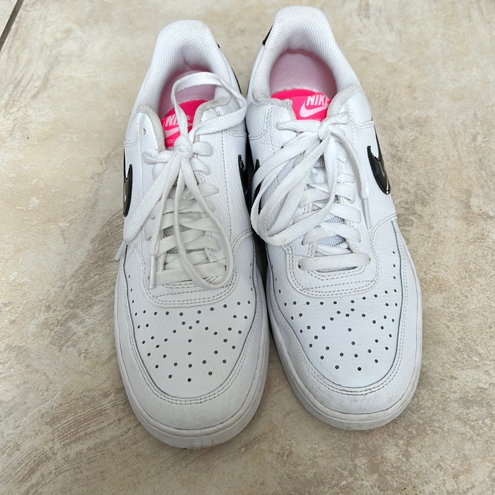 Nike court low size 10